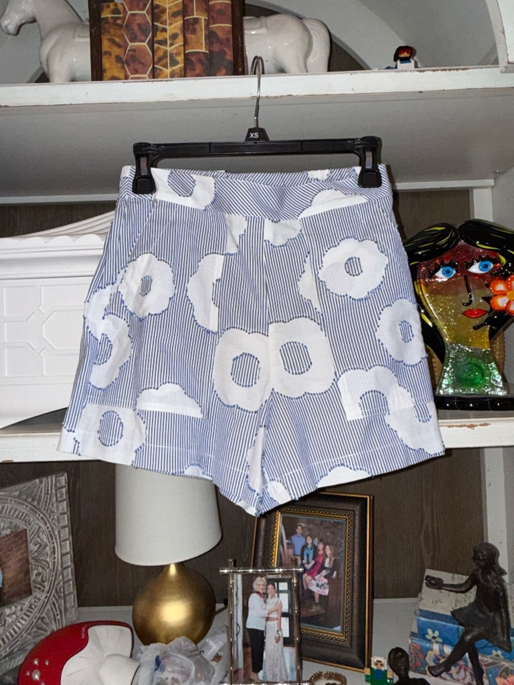 Trina Turk Xs Soothe short blue white striped shorts floral print - Picture 3 of 6